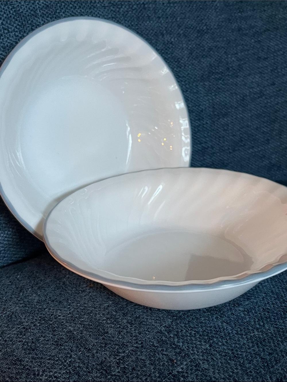 2 Pc Corelle Cereal Bowls Pink Trio Pattern Coordinating 7.25"